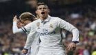 يونايتد يجدد مفاوضات جيمس لتعويض روني