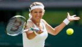 "الأم أزارينكا" تتأهل لثمن نهائي ويمبلدون