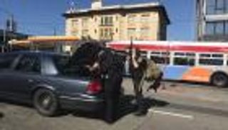 إخلاء مقر شرطة كاليفورنيا بعد تهديد بوجود قنبلة