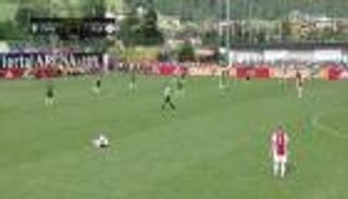 "قلب نوري" يرعب مشجعي الكرة في العالم لمدة ساعة 