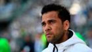 السيتي واثق من ضم ألفيس رغم إغراءات سان جيرمان