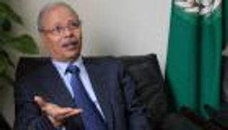 وفاة نائب أمين عام الجامعة العربية أحمد بن حلي