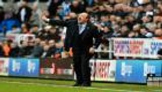 بينيتيز محبط من سوق انتقالات نيوكاسل