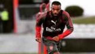 لاكازيت يواجه "لعنة" قميصه الجديد في أرسنال