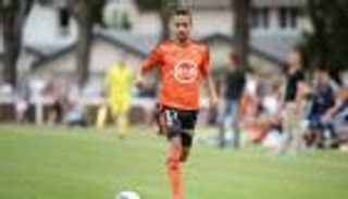 الإصابة تعقد موقف لاعب الجزائر مع لوريان الفرنسي