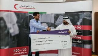 هيئة الهلال الأحمر الإماراتي في دبي تتسلم التبرع