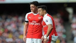 لاعب أرسنال