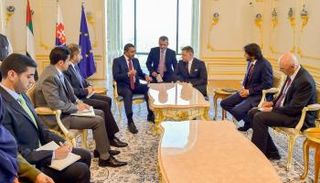 الشيخ عبدالله بن زايد آل نهيان خلال اللقاء