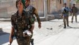 المقاتلات الكرديات.. كلمة السر في تراجع"داعش" من كوباني للرقة