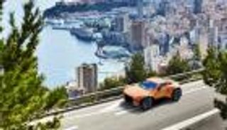 بالصور.. "زاروق" أول السيارات الخارقة الإماراتية