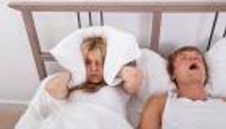 علاج بسيط يريحك من مشكلة الشخير للأبد ويحسن نومك