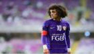 جماهير العين تحتفل ببقاء عموري ردا على مطالب احترافه