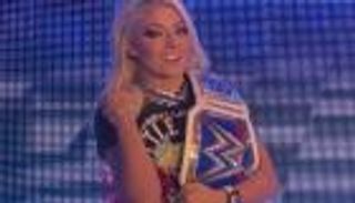 بليس تتعمد الهزيمة لتحتفظ ببطولة "رو" للسيدات