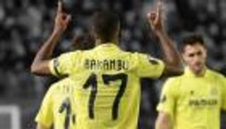 باكامبو يمدد عقده مع فياريال حتى 2022