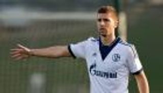 روما يصرف النظر عن ضم مدافع شالكه