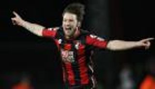 بورنموث يمدد عقد أرتر حتى 2021 