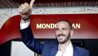  استقبال كبير لبونوتشي في ميلان