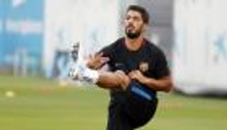 سواريز يتعاطف مع نوري على طريقته الخاصة