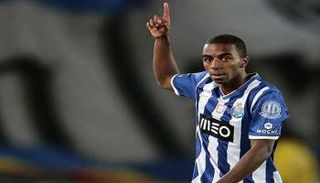 منافسة بين يوفنتوس وتوتنهام على ظهير بورتو