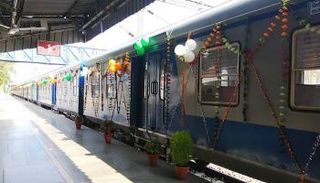 أول قطار في الهند يعمل بالطاقة الشمسية