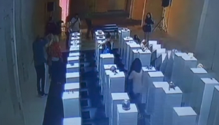 لحظة سقوط المرأة