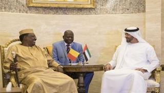 الشيخ محمد بن زايد خلال لقائه الرئيس التشادي