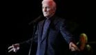 أسطورة الغناء الفرنسي أزنافور: أتمنى الغناء مع فيروز بالعربية