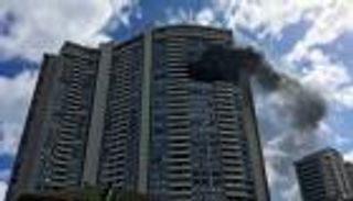 بالفيديو.. مصرع 3 وإصابة 2 في حريق برج سكني بهاواي