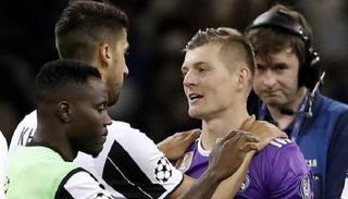 إنتر يصارع اليوفي على كروس