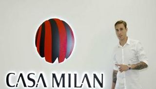 زلة لسان لاعب ميلان الجديد تضعه في ورطة