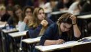 الامتحانات موسم انتحار شباب بريطانيا