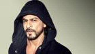 بالفيديو.. شاروخان يفاجئ جمهوره برقم هاتفه