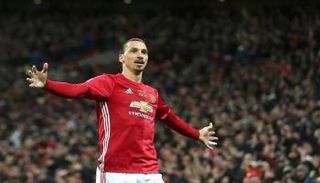 إبرا يرفض عرضا مغريا من جالاكسي انتظارا ليونايتد