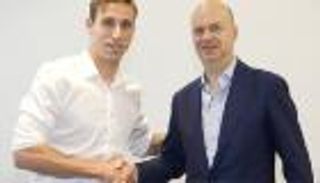 ميلان يضم بيليا من لاتسيو