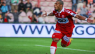 الوزن الزائد يؤجل حسم مصير "ثور الجزائر"