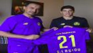 النصر يحصل على توقيع بديل حسين عبد الغني