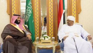 جانب من اللقاء بين البشير والأمير محمد بن سلمان