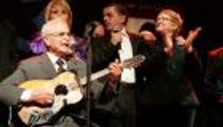 وفاة الجزائري بلاوي الهواري صاحب الحنجرة الذهبية