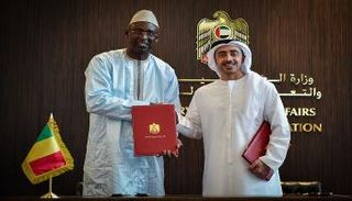الشيخ عبد الله بن زايد آل نهيان ووزير الخارجية المالي
