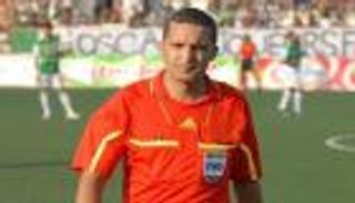 المغربي رضوان جيد يدير مواجهة الوحدة ونصر حسين داي