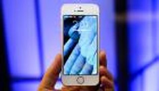 "أبل" تطلق "آيفون" رخيصا في أغسطس