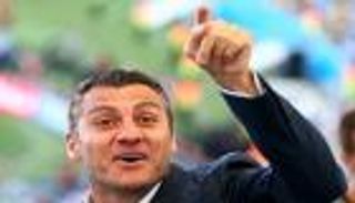 نجم إنتر السابق ينتقد سياسيات النادي التعاقدية