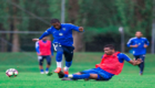 الهلال يستعد للمريخ في "برج العرب"