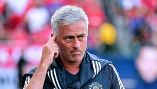 مورينيو يستبعد فوز فريق إنجليزي بدوري الأبطال