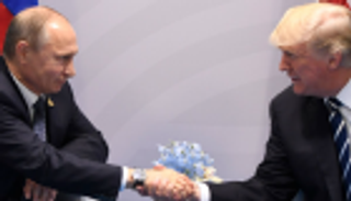 مدير CIA السابق: تعليقات ترامب بشأن التدخل الروسي "مخزية"