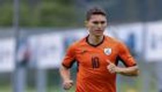 بيزيلي يأمل إعادة الشباب لصدارة الكرة السعودية