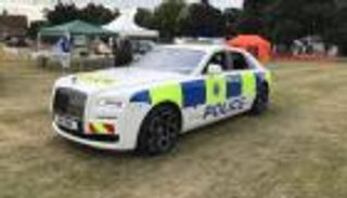 بالصور .. "رولز رويس" سيارة شرطة ليوم واحد