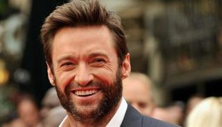 هيو جاكمان يفرض قيودا صارمة على استخدام أبنائه للسوشيال ميديا