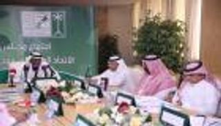 الشباب السعودي يشكو اتحاد الكرة بسبب العويس