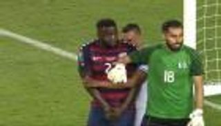 منتخب أمريكا سعيد بإيقاف الثنائي "العضاض"